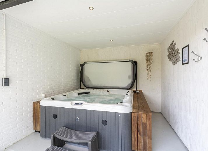 Unterkunft 4504261 - Ferienhaus Noordzeekust - Garnekuul 6 | Jacuzzi | 8 Pers