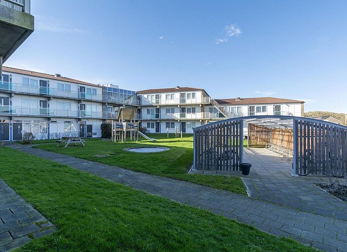 Guest house 4504320 - Holiday property Noordzeekust - Beach Appartement 05