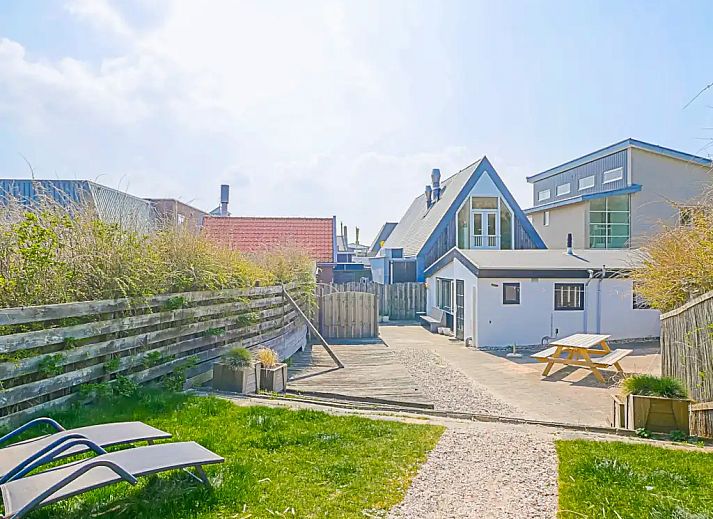 Unterkunft 4504390 - Ferienhaus Noordzeekust - Beach House aan de duinen