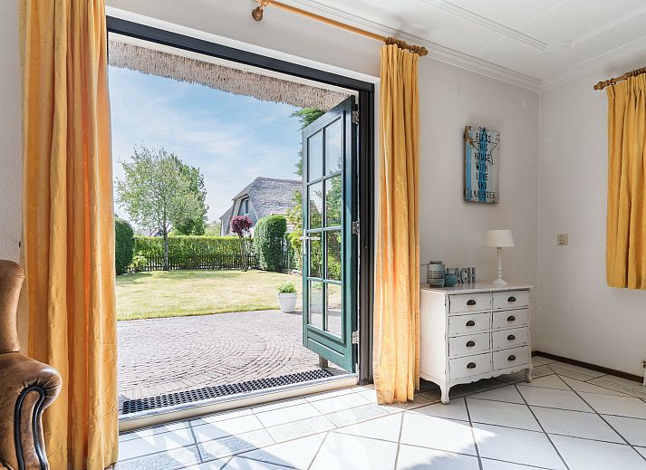 Freistehendes Haus in Callantsoog, ein charmantes Ferienhaus an der Nordseekste in Nordholland, umgeben von grner Natur und Ruhe.