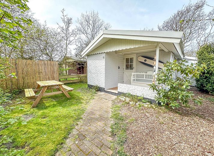 Vakantiehuis Sol in Callantsoog omgeven door groene natuur en rust.