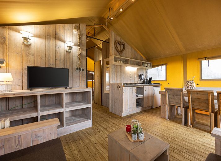 Guest house 4504559 - Tent house Noordzeekust - «Safaritent» 4
