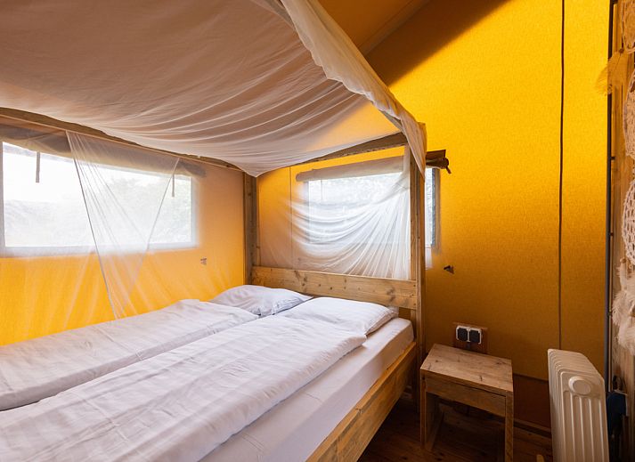 Guest house 4504560 - Tent house Noordzeekust - «Safaritent» 5K