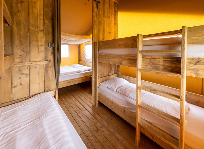 Guest house 4504560 - Tent house Noordzeekust - «Safaritent» 5K