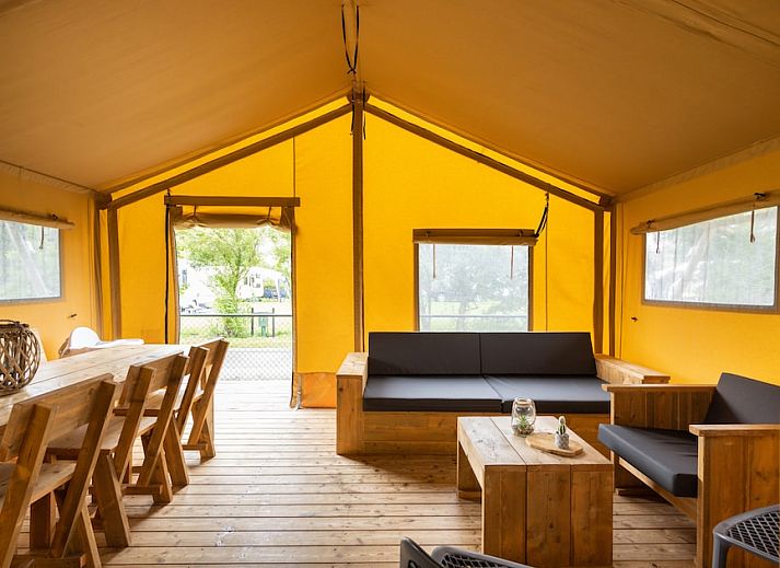 Safari tent 5K in Callantsoog offers a charming stay on the North Sea coast in North Holland, ideal for a relaxing glamping experience.