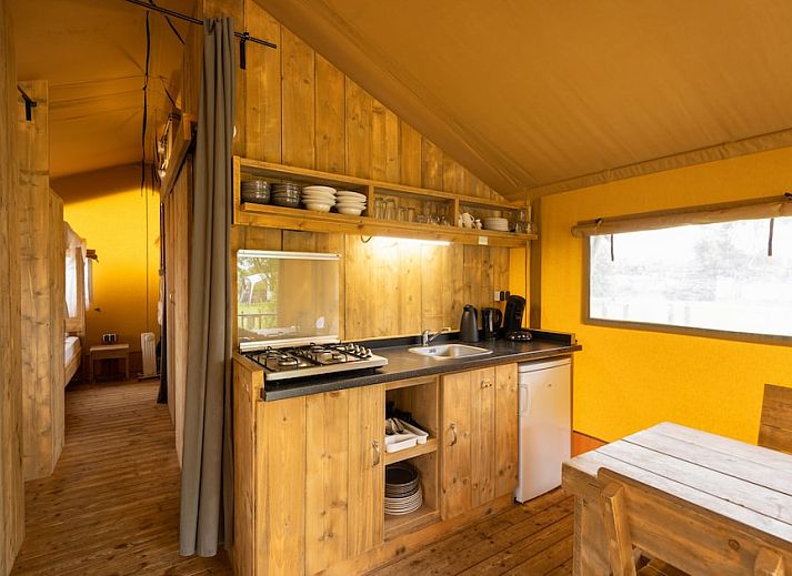 Safari tent 5K in Callantsoog offers a charming stay on the North Sea coast in North Holland, ideal for a relaxing glamping experience.