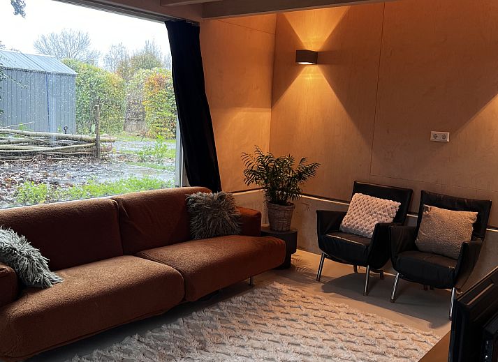 Moderne badkamer in vakantiehuis NH581 in Groet, Noordzeekust, Noord-Holland met stijlvol sanitair en eigentijdse afwerking.