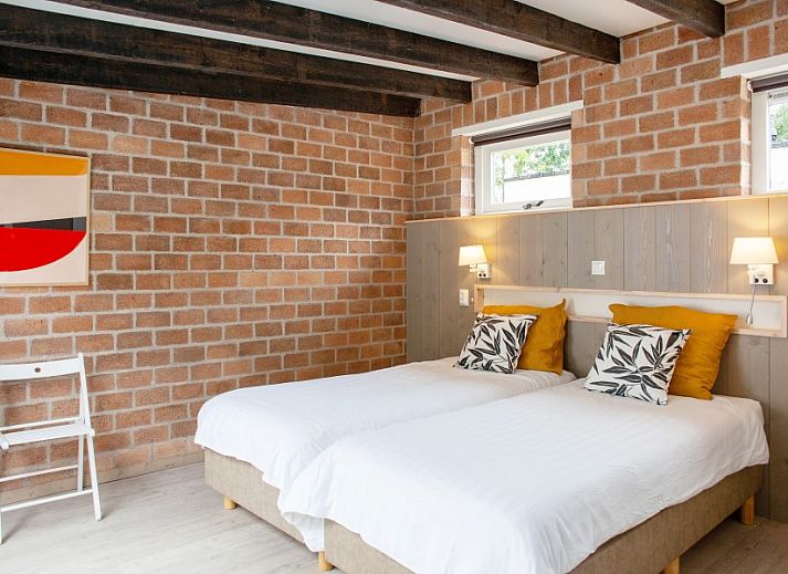 Gezellige woonkamer in bungalow AanNoordzee.nl, Sint Maartenszee, Noord-Holland.