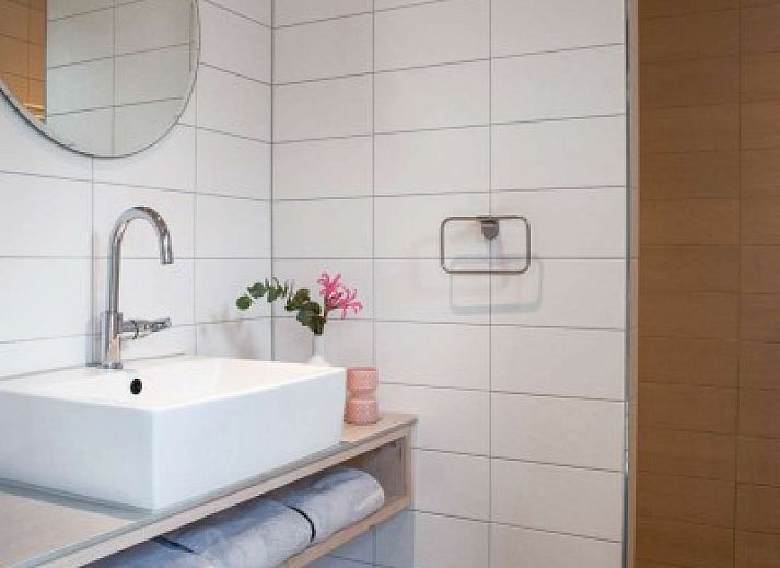 Moderne keuken in vakantiehuis AanNoordzee.nl, Noordzeekust, Noord-Holland.