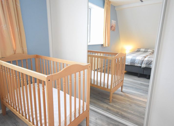 Plattegrond van 4-6 persoons vakantiehuis in Sint Maartenszee, Noordzeekust, met indeling van kamers.