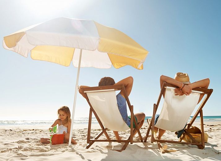 Slaapkamer in 4-6 persoons vakantiehuis in Sint Maartenszee, Noordzeekust, met tweepersoonsbed.