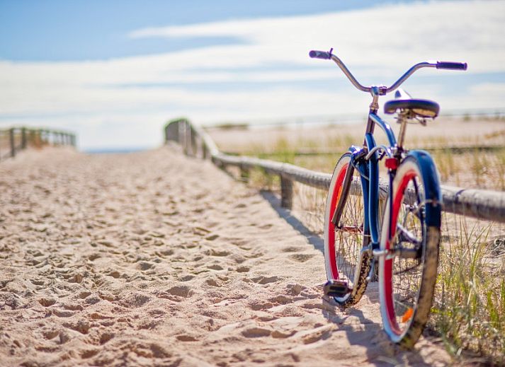 Modern kitchen in Beachvilla bungalow, Sint Maartenszee, fully equipped for a comfortable stay on the North Sea coast.