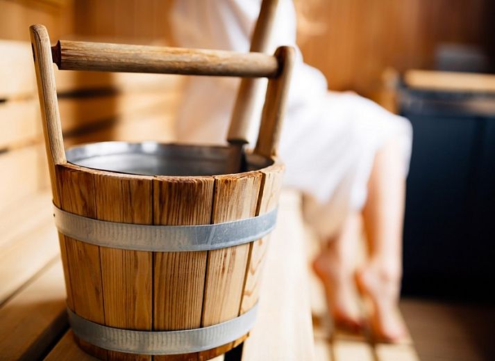 Fully equipped corner kitchen in Bungalow type D, sleeps 6 in Sint Maartenszee, North Sea coast, North Holland.