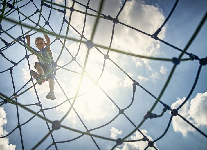 Dining area in Bungalow type D, sleeps 6 in Sint Maartenszee, North Sea coast, North Holland with modern furnishings.