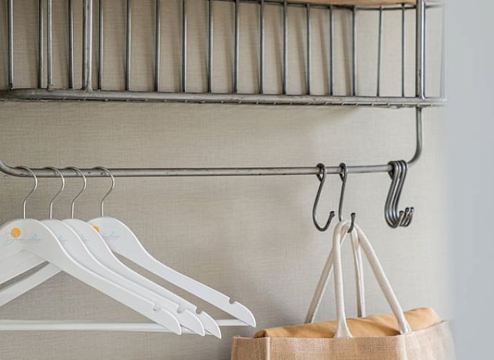 Ruime woonkamer in Huisje in Egmond aan den Hoef, vakantiehuis aan de Noordzeekust, Noord-Holland.