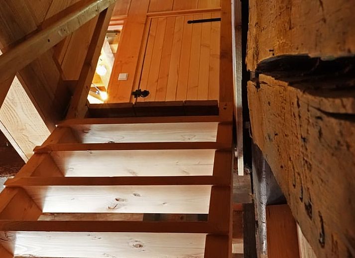 Gemuetliche Fruehstuecksecke im Ferienhaus in Egmond aan den Hoef, Nordseekueste, Nordholland.