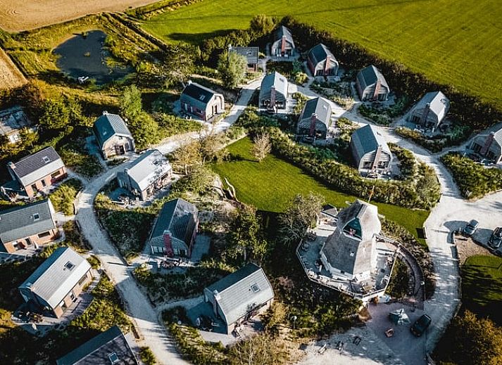 Gemuetliche Fruehstuecksecke im Ferienhaus in Egmond aan den Hoef, Nordseekueste, Nordholland.