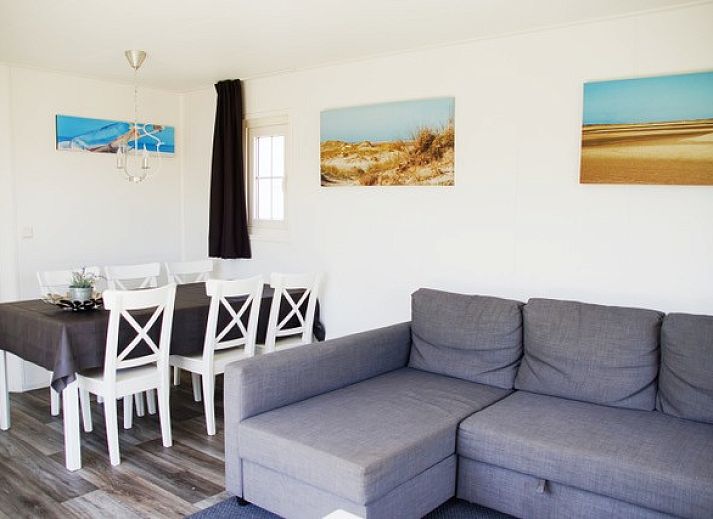 Zee en duin chalet in IJmuiden met zonnige buitenruimte aan de Noordzeekust van Noord-Holland.