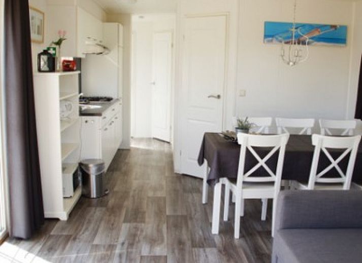 Zee en duin chalet in IJmuiden met zonnige buitenruimte aan de Noordzeekust van Noord-Holland.