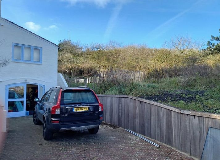 Vakantiehuis in Bergen aan Zee omringd door duinen, Noordzeekust, Noord-Holland.