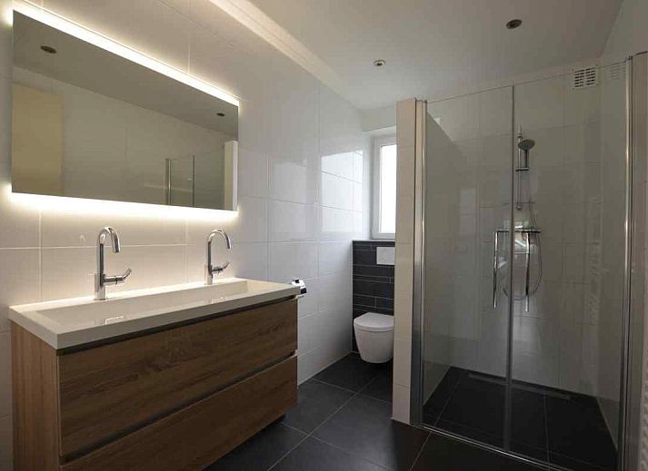 Sandy beach at Julianadorp aan Zee, near vacation home NH114, North Holland, with endless coastline.