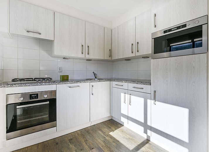 Julianadorp aan Zee vakantiehuis met ruime tuin en terras, Noord-Holland