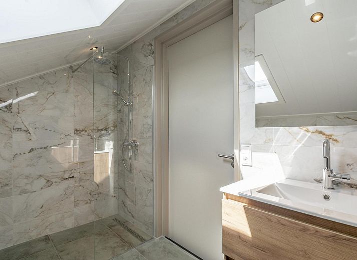 Verblijf 4540100 - Vakantiewoning Noordzeekust - Wellness Villa Lotje | Jacuzzi & Sauna | 6 Pers