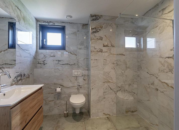 Verblijf 4540100 - Vakantiewoning Noordzeekust - Wellness Villa Lotje | Jacuzzi & Sauna | 6 Pers