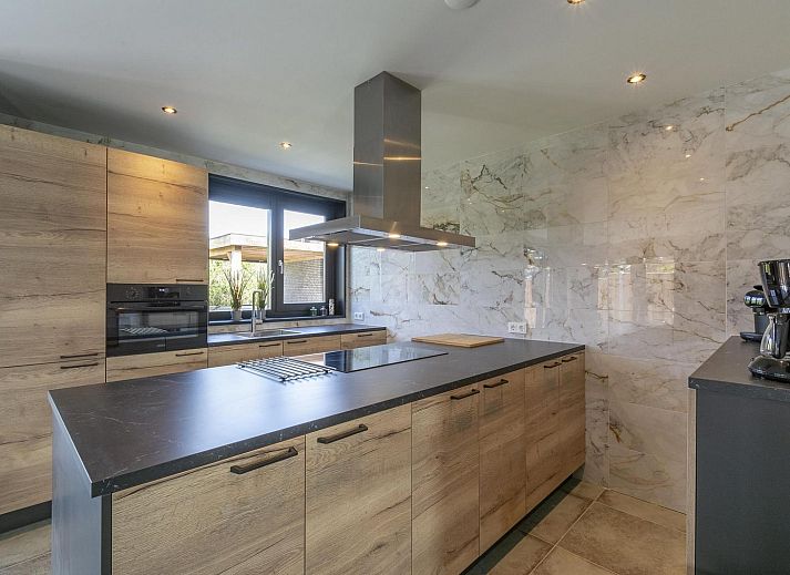 Verblijf 4540100 - Vakantiewoning Noordzeekust - Wellness Villa Lotje | Jacuzzi & Sauna | 6 Pers