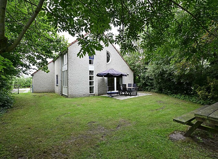 Vrijstaande woning in Julianadorp aan Zee omgeven door groene natuur in Noord-Holland.