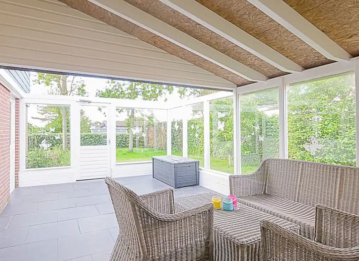 Verblijf 4540178 - Vakantiewoning Noordzeekust - Huis Oostenwind met ruime tuin