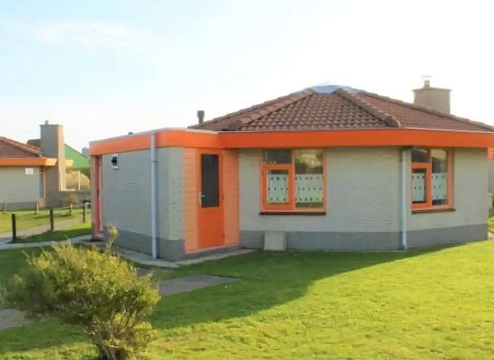 Unterkunft 4540188 - Bungalow Noordzeekust - De Oranje Tulp