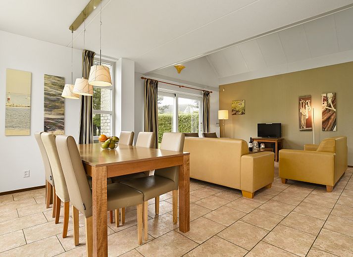 Guest house 454023 - Bungalow Noordzeekust - Beach Resort Ooghduyne | 6-persoons villa | 6D2