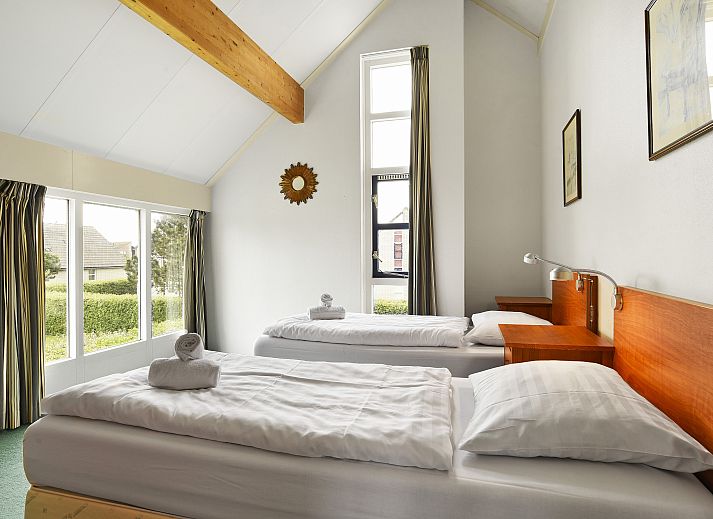 Guest house 454023 - Bungalow Noordzeekust - Beach Resort Ooghduyne | 6-persoons villa | 6D2