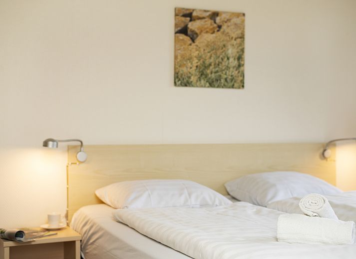 Guest house 454023 - Bungalow Noordzeekust - Beach Resort Ooghduyne | 6-persoons villa | 6D2