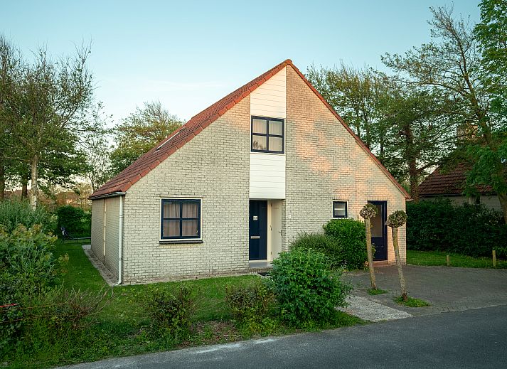 Unterkunft 454044 - Bungalow Noordzeekust - Beach Resort Ooghduyne | 6-persoons villa | 6L1