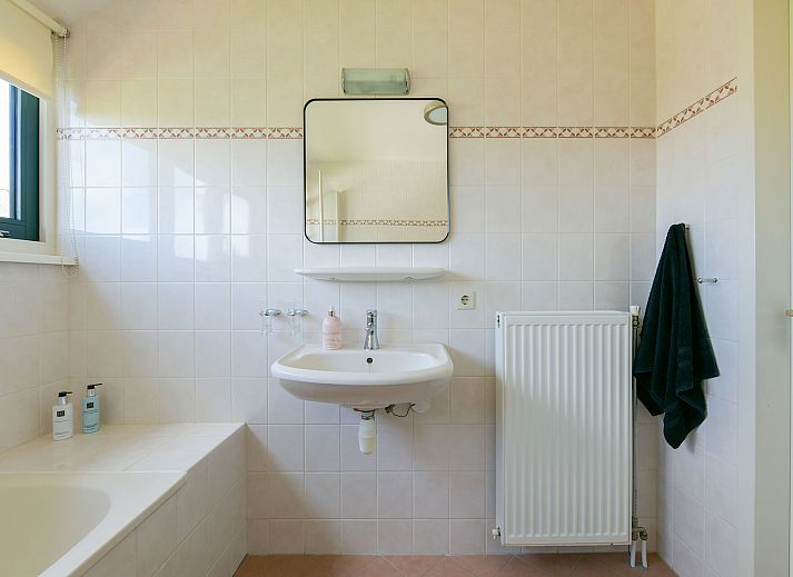 Uitzicht op omgeving van vakantiewoning in Julianadorp aan Zee, Noord-Holland.