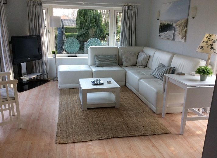 Noordzee Scheveningen chalet met gezellige binnenplaats in Scheveningen, Zuid-Holland.