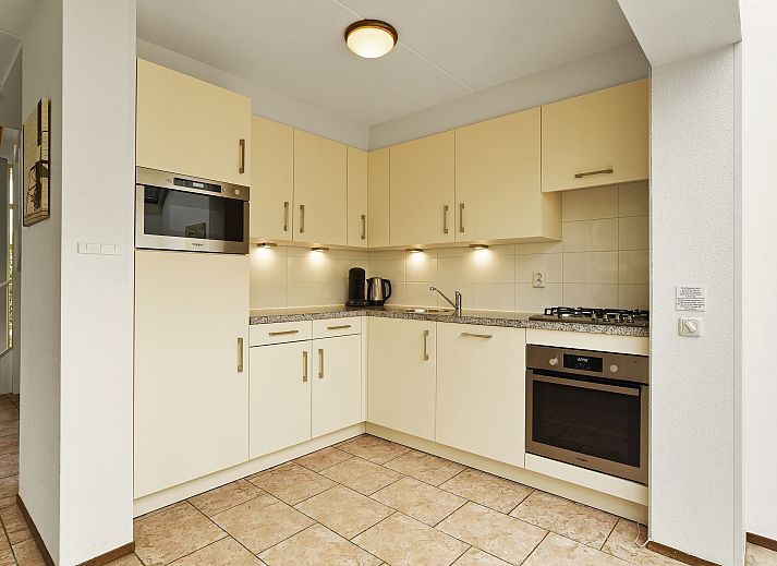 Verblijf 454077 - Bungalow Noordzeekust - Beach Resort Ooghduyne | 6-persoons villa | 6D2