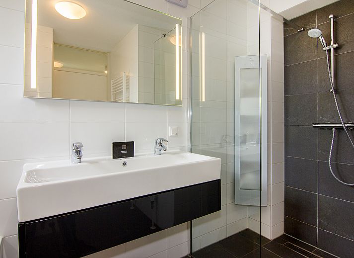 Verblijf 454080 - Bungalow Noordzeekust - Beach Resort Ooghduyne | 6-persoons kindervilla | 6LK