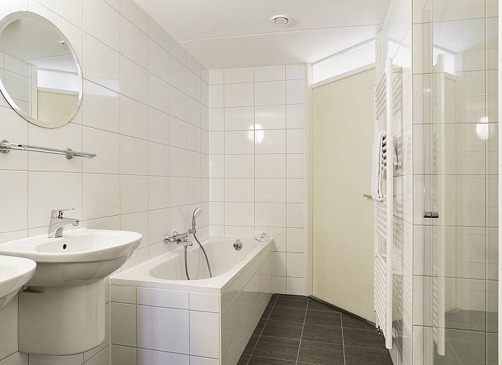 Verblijf 454081 - Bungalow Noordzeekust - Beach Resort Ooghduyne | 4-persoons appartement | 4CA