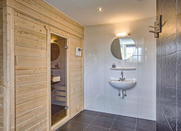 Verblijf 454083 - Bungalow Noordzeekust - Beach Resort Ooghduyne | 22-persoons villa | 22L