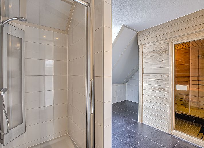 Verblijf 454083 - Bungalow Noordzeekust - Beach Resort Ooghduyne | 22-persoons villa | 22L