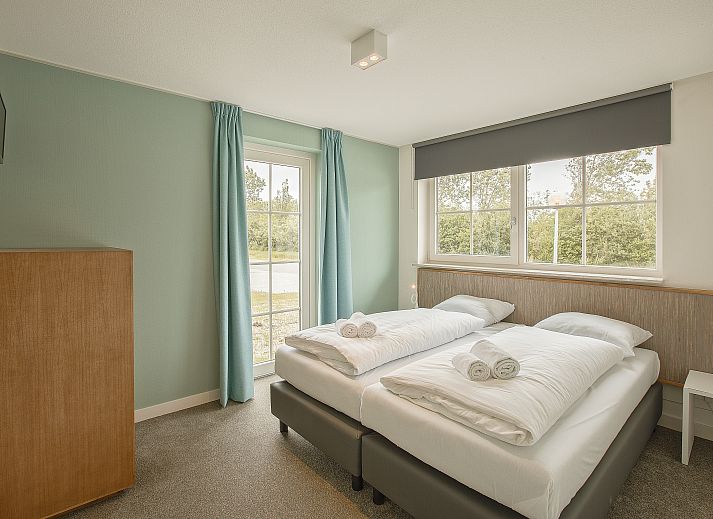 Verblijf 454083 - Bungalow Noordzeekust - Beach Resort Ooghduyne | 22-persoons villa | 22L
