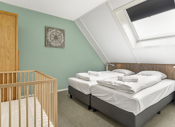 Guest house 454084 - Bungalow Noordzeekust - Beach Resort Ooghduyne | 10-persoons villa | 10L1