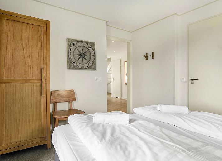 Guest house 454084 - Bungalow Noordzeekust - Beach Resort Ooghduyne | 10-persoons villa | 10L1