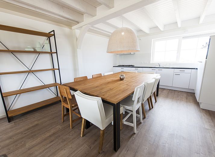 Guest house 454085 - Bungalow Noordzeekust - Beach Resort Ooghduyne | 12-persoons villa | 12C