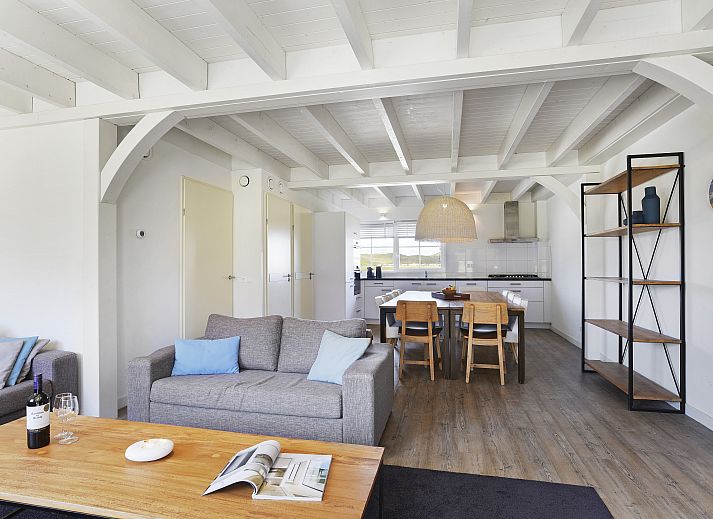 Guest house 454085 - Bungalow Noordzeekust - Beach Resort Ooghduyne | 12-persoons villa | 12C