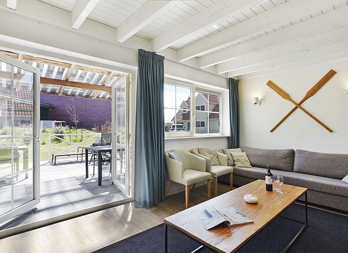 Guest house 454085 - Bungalow Noordzeekust - Beach Resort Ooghduyne | 12-persoons villa | 12C