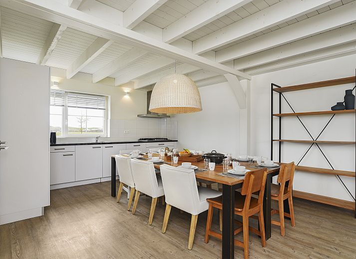 Guest house 454085 - Bungalow Noordzeekust - Beach Resort Ooghduyne | 12-persoons villa | 12C